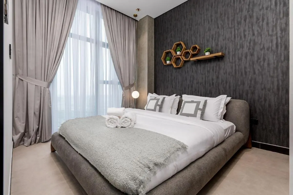 Waves - Elegant Waterfront Living In Dubai'S Business Bay Apartment United Arab Emirates