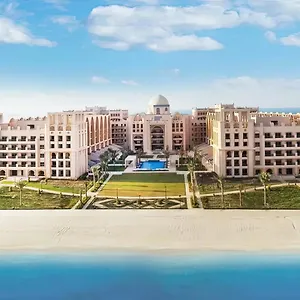 Fam Living - Private Beach Escapes In Palm Jumeirah دبي